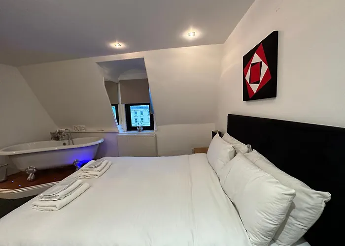 The Carlton\'S Holiday Suites